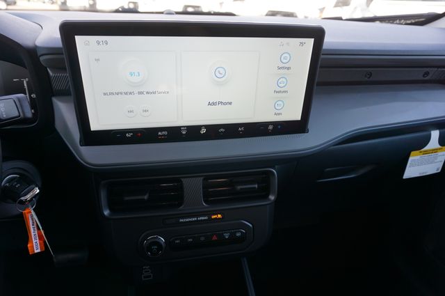 View vehicle photo 4