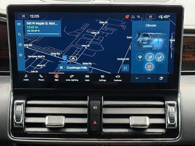 Certified Used 2024 White Lincoln Black Label image 26