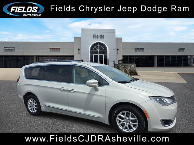 Luxury White Pearlcoat 2020 Chrysler Pacifica Touring L FWD Minivan Front-Wheel Drive 9-Speed Automatic