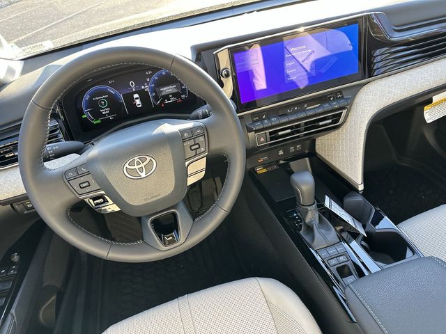 2025 Toyota Camry XLE 13