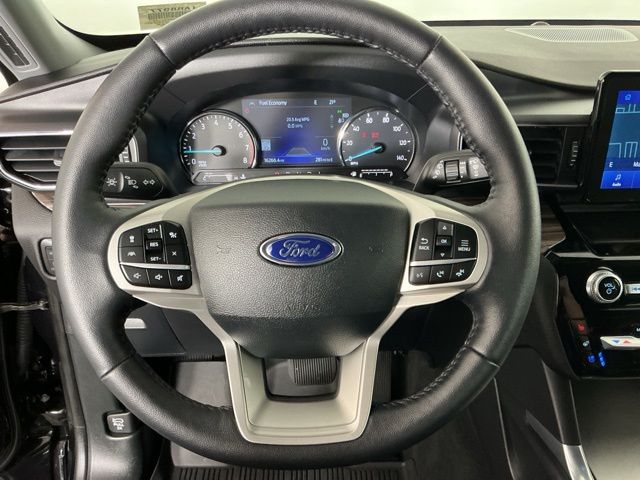 Certified Used 2022 Black Ford Limited image 19