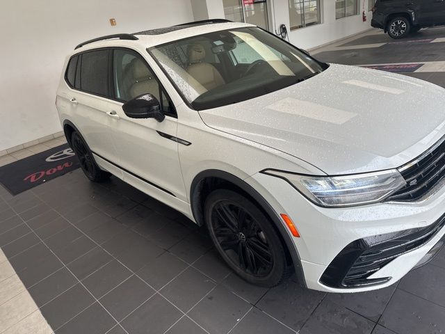 2022 Volkswagen Tiguan 2.0T SE R-Line Black  at Cook Ford
