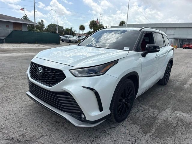 Used 2023 Toyota Highlander SUV