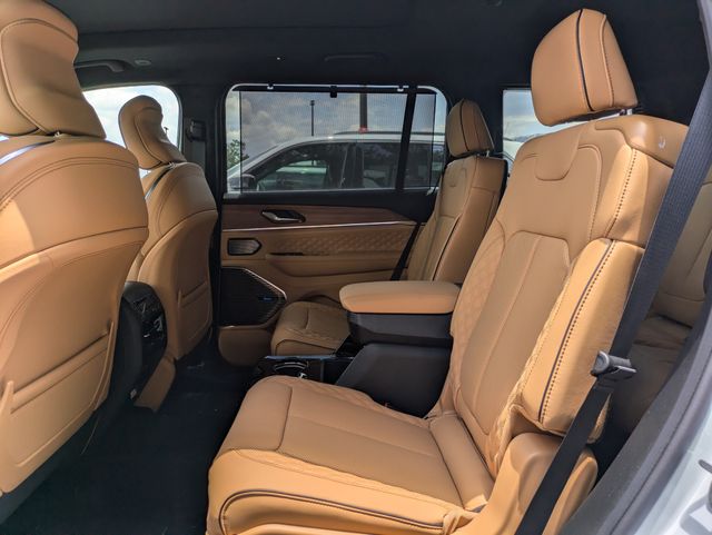 2026 Jeep Grand Cherokee L Summit 4x4