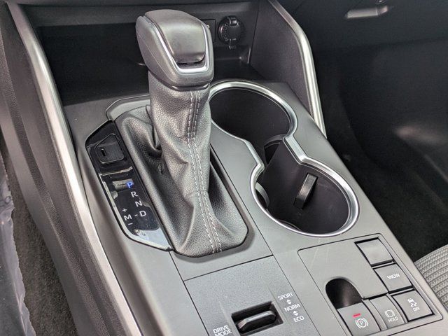 2025 Toyota Highlander LE - Photo 21