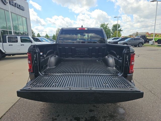 2025 Ram 1500 Big Horn/Lone Star - Granite Crystal Metallic Clearcoat exterior view 7