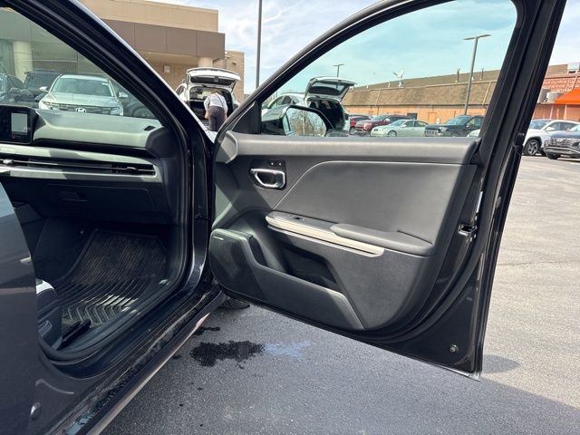 Used 2025 Gray Kia GT-Line image 21