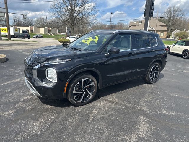 Black Diamond 2022 Mitsubishi Outlander SEL S-AWC SUV / Crossover All-Wheel Drive Continuously Variable Transmission