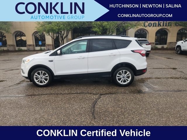 Oxford White 2017 Ford Escape SE FWD SUV / Crossover Front-Wheel Drive 6-Speed Automatic