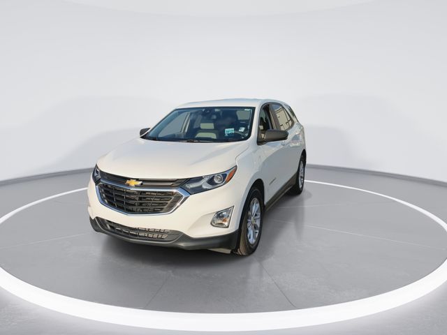 Used 2021 White Chevrolet LS image 4