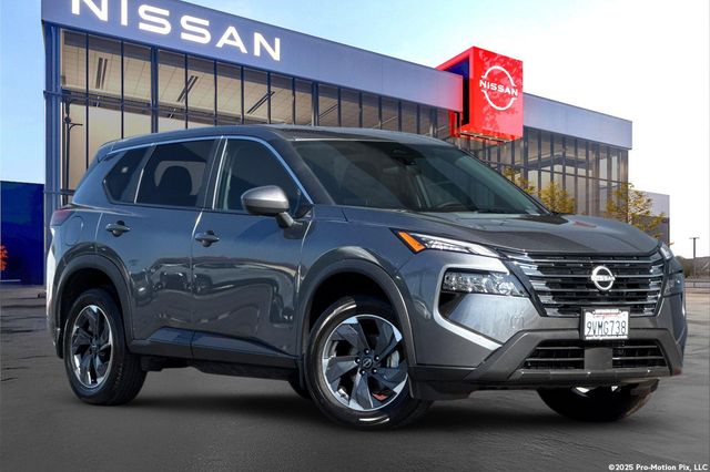 2025 Nissan Rogue SV FWD's photo