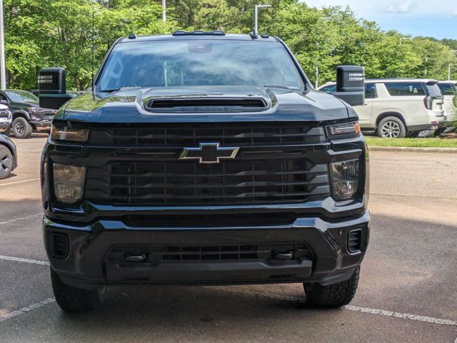 2025 Chevrolet Silverado 2500HD Custom photo
