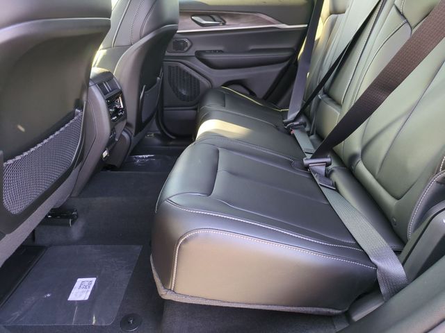 new 2026 Jeep Grand Cherokee car, priced at $44,086