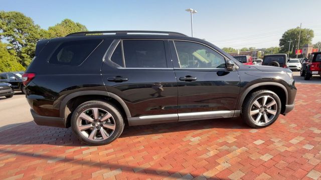 Used 2025 Honda Pilot SUV