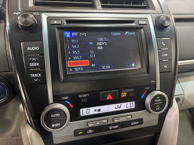 2013 Toyota Camry Hybrid LE photo