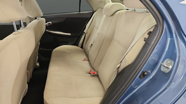 Used 2013 Tropical Sea Metallic Toyota LE image 22