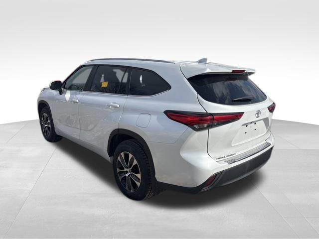 used 2023 Toyota Highlander car, priced at $35,841