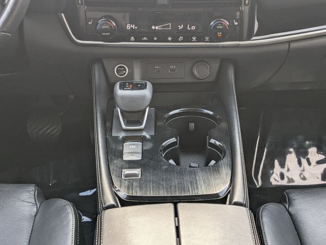 2023 Nissan Rogue SL photo
