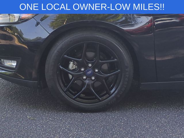 Used 2016 Black Ford SE image 10