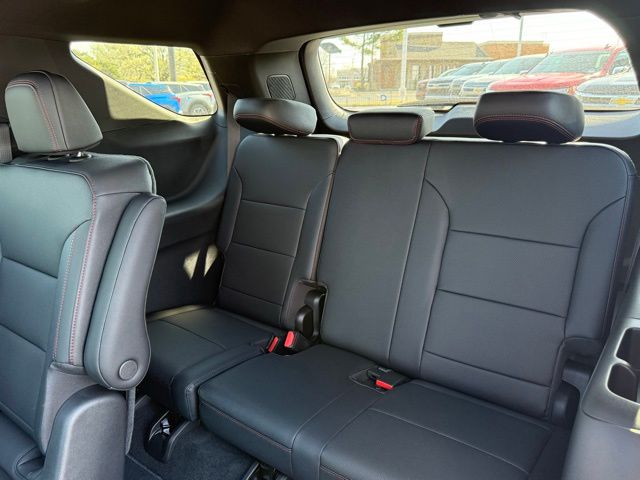 new 2026 Chevrolet Traverse car, priced at $53,620