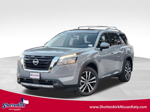 2025 Nissan Pathfinder Platinum's photo