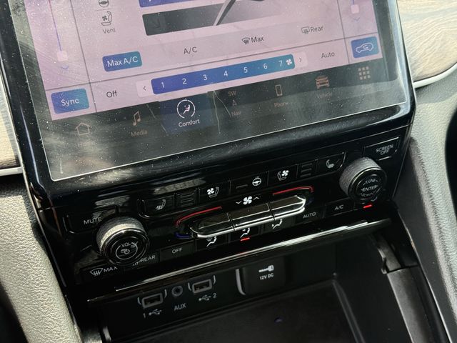 2023 Jeep Grand Cherokee Limited Silver at River Oaks CDJR
