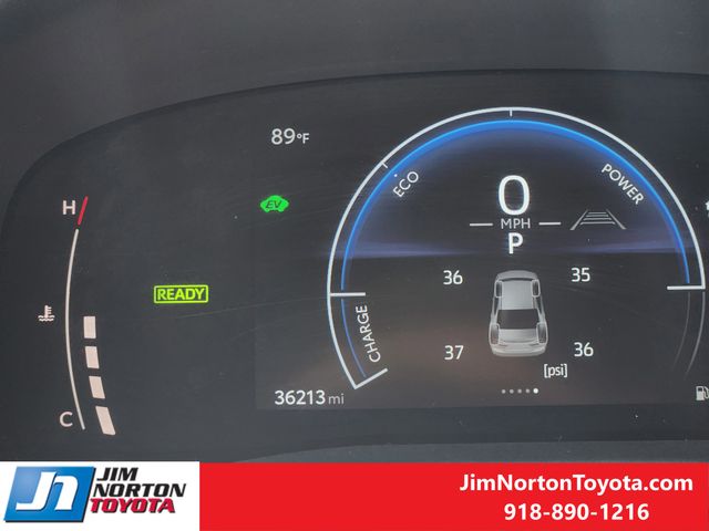 2025 Toyota Camry SE photo 16