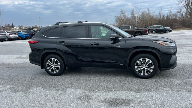 Used 2021 Toyota Highlander Hybrid SUV