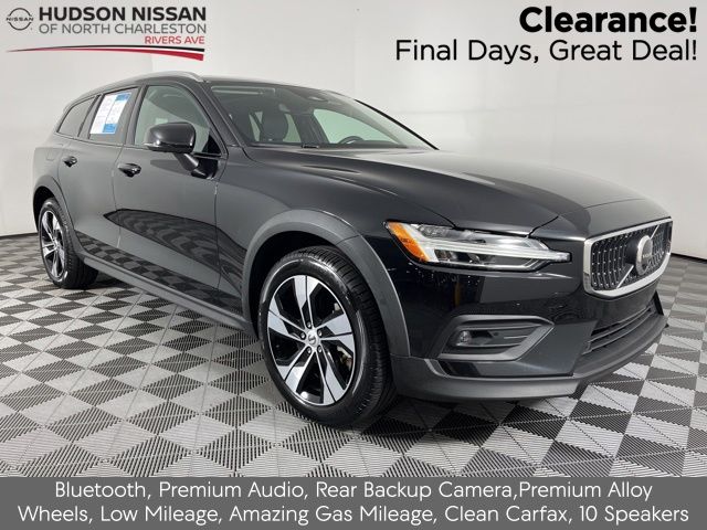 Onyx Black Metallic 2025 Volvo V60 Wagon All-Wheel Drive Automatic