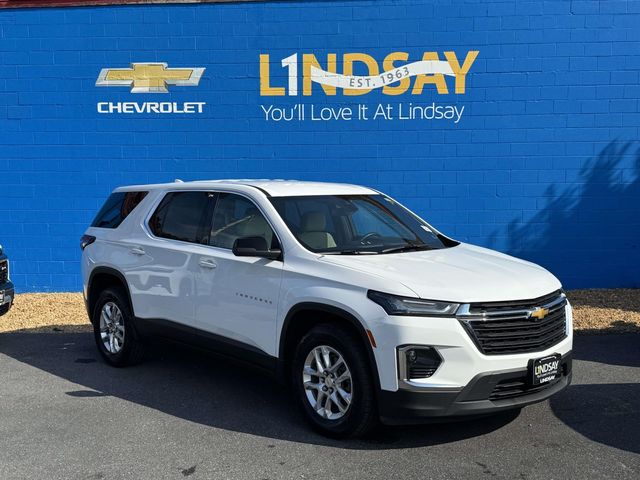 Summit White 2023 Chevrolet Traverse SUV / Crossover Front-Wheel Drive 9-Speed Automatic