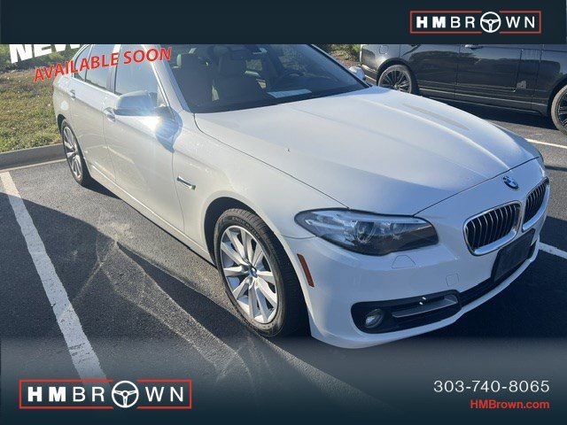 Alpine White 2016 BMW 5 Series Sedan All-Wheel Drive 8-Speed Automatic