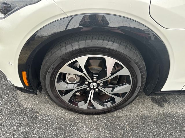 used 2021 Ford Mustang Mach-E car, priced at $23,137