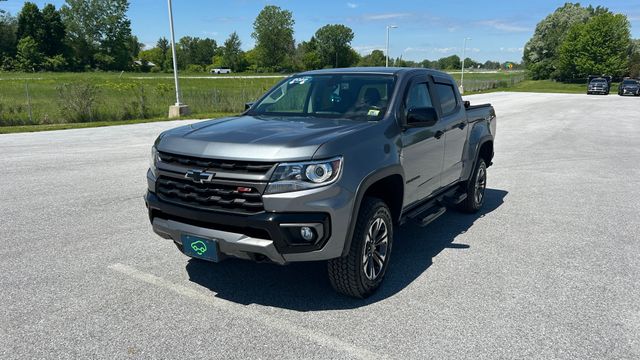 Gray (Satin Steel Metallic) 2022 Chevrolet Colorado Z71 Crew Cab 4WD Pickup Truck Four-Wheel Drive 8-Speed Automatic