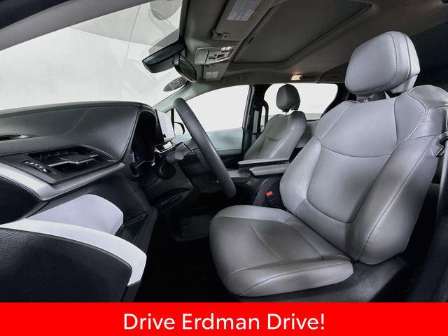 Used 2025 Toyota Sienna Van
