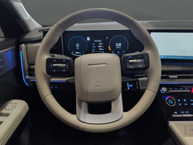 Used 2024 Rockwood Green Hyundai Limited image 19