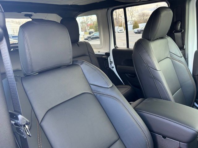 new 2026 Jeep Wrangler car, priced at $46,191