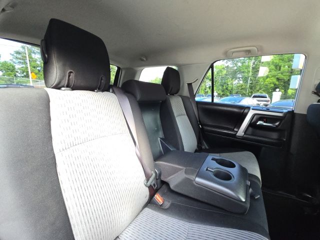 2017 Toyota 4Runner SR5:169086A