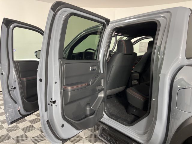 2025 Boulder Gray Pearl Nissan Frontier PRO-4X 4X4 Truck