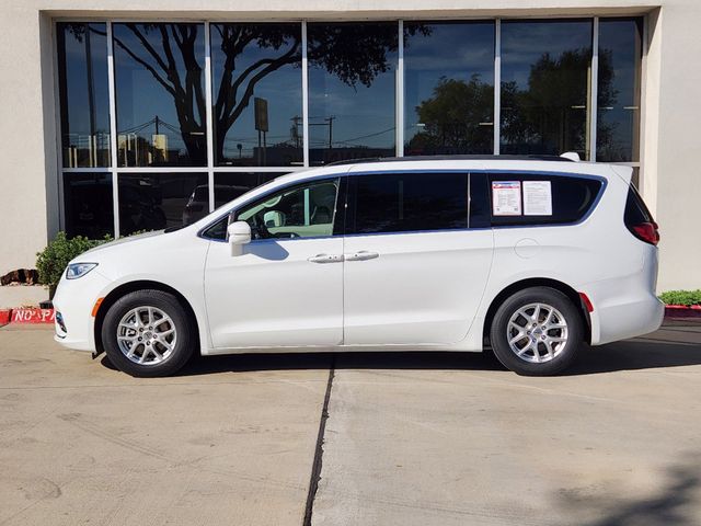 2022 Chrysler Pacifica Touring L 4