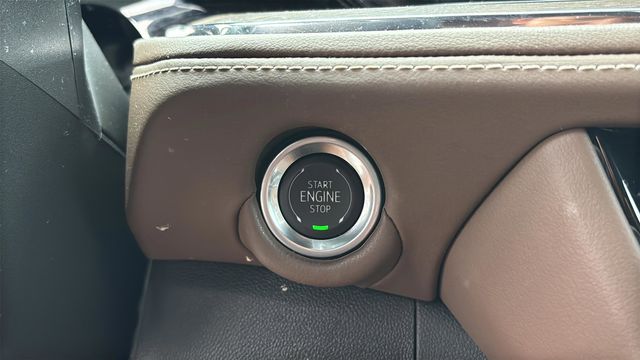 Used 2025 Beige Chevrolet High Country image 24