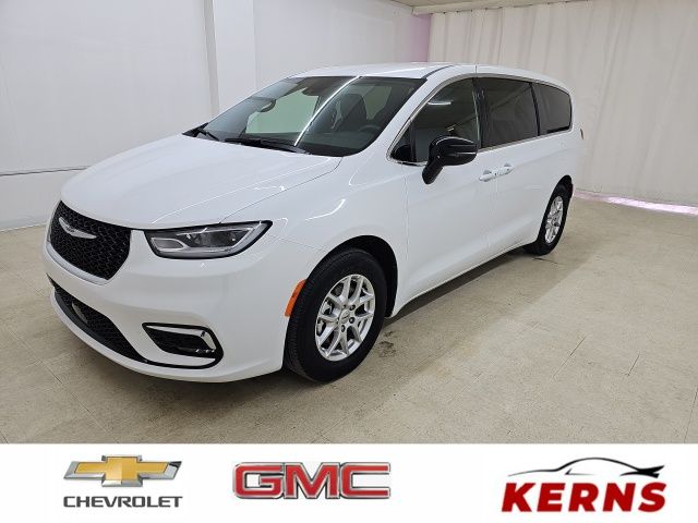 2025 Chrysler Pacifica Select FWD