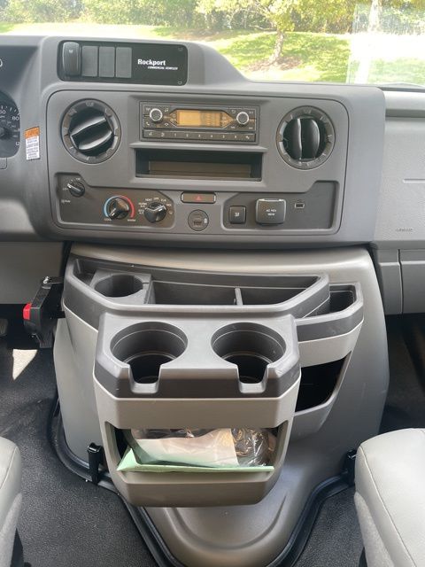 2025 Ford E-Series E-450 SD