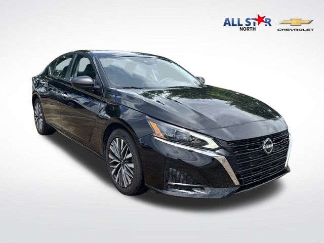 Super Black Clearcoat 2025 Nissan Altima Sedan Front-Wheel Drive Continuously Variable Transmission