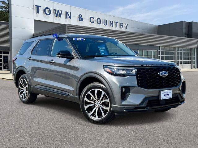 Carbonized Gray Metallic 2025 Ford Explorer SUV / Crossover All-Wheel Drive Automatic