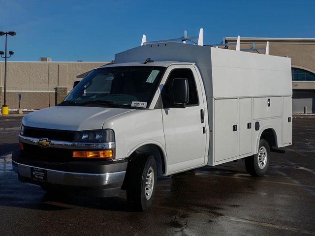2025 Chevrolet Express 3500