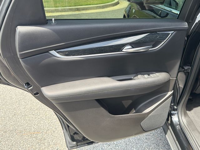 Used 2021 Cadillac XT5 SUV
