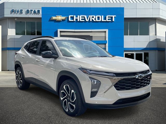 White 2026 Chevrolet Trax RS with 2RS FWD SUV / Crossover Front-Wheel Drive 6-Speed Automatic