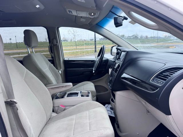 2012 Chrysler Town & Country Touring