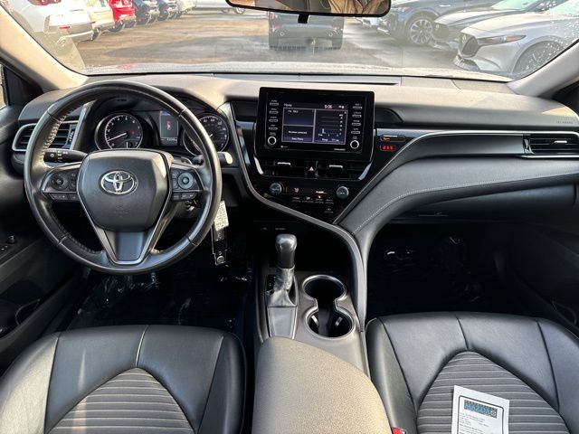 2021 Toyota Camry SE 21