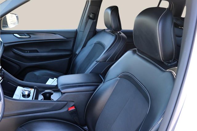 Used Car 2024 Jeep Grand Cherokee L  Altitude For Sale Under $35,000 In Austin, Texas